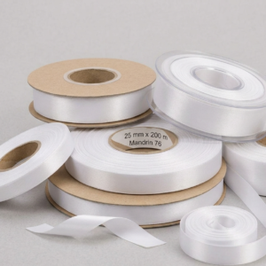 Ruban satin simple face 25x200 m M76 pour impression d'étiquettes textiles.